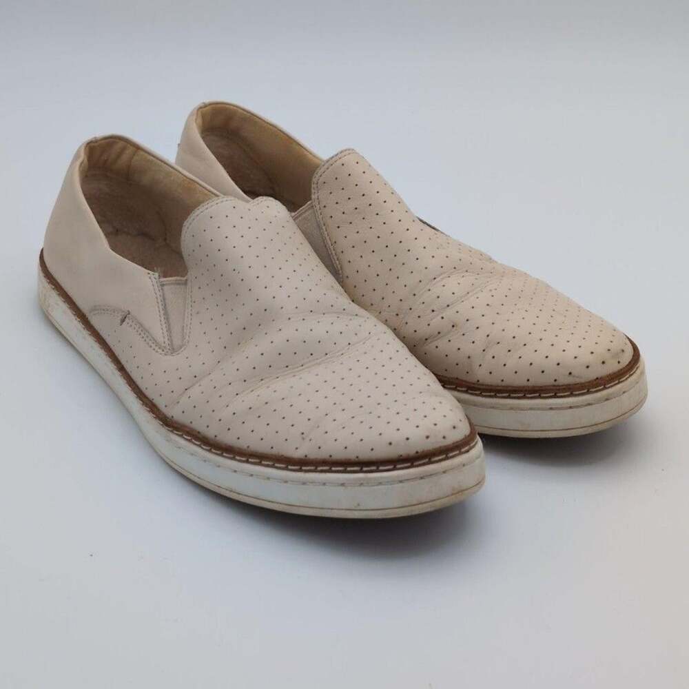 UGG Shoes Womens Size 11 Beige Keile Perforated Slip-On Leather Casual Flats